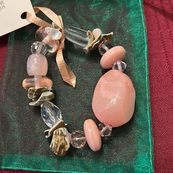 NWT Angelas Designs Pink & clear beads w/shell beads stretchy handmade bracelet - Picture 4 of 5